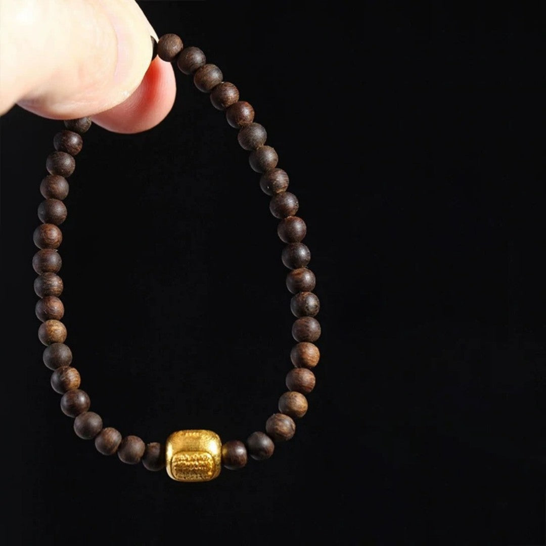 Qi-Nan agarwood bracelet with Zakiralam amulet
