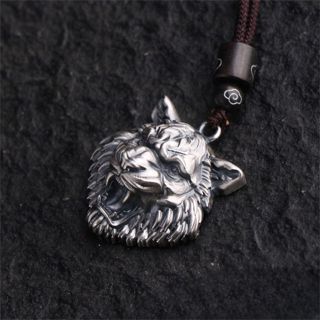S999 sterling silver vintage tiger head necklace with detailed handcrafted design