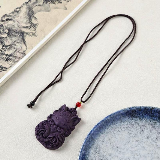 Painted Nine-Tailed Fox Aromatic Pendant – Herbal Incense Bead Necklace in Oriental Feng Shui Style
