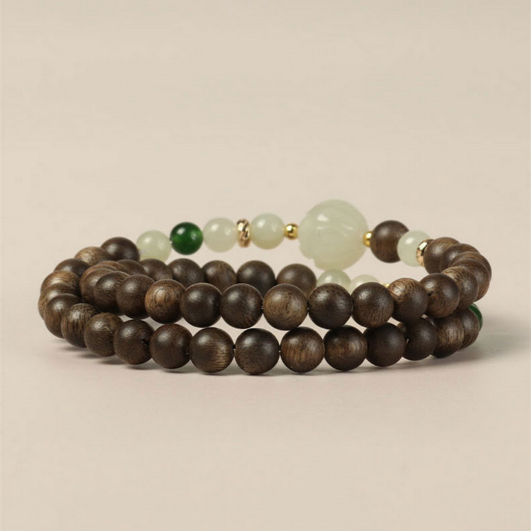 Agarwood Hetian jade green chalcedony double-loop bracelet