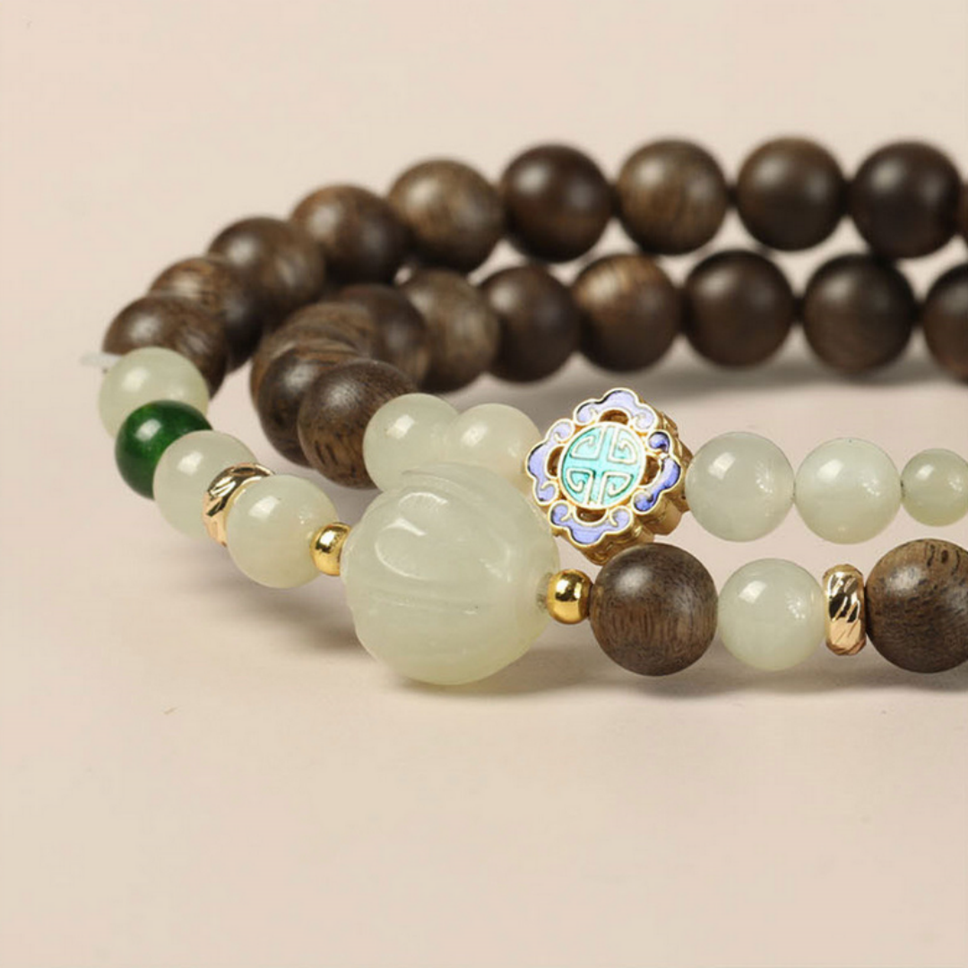 Agarwood Hetian jade green chalcedony double-loop bracelet